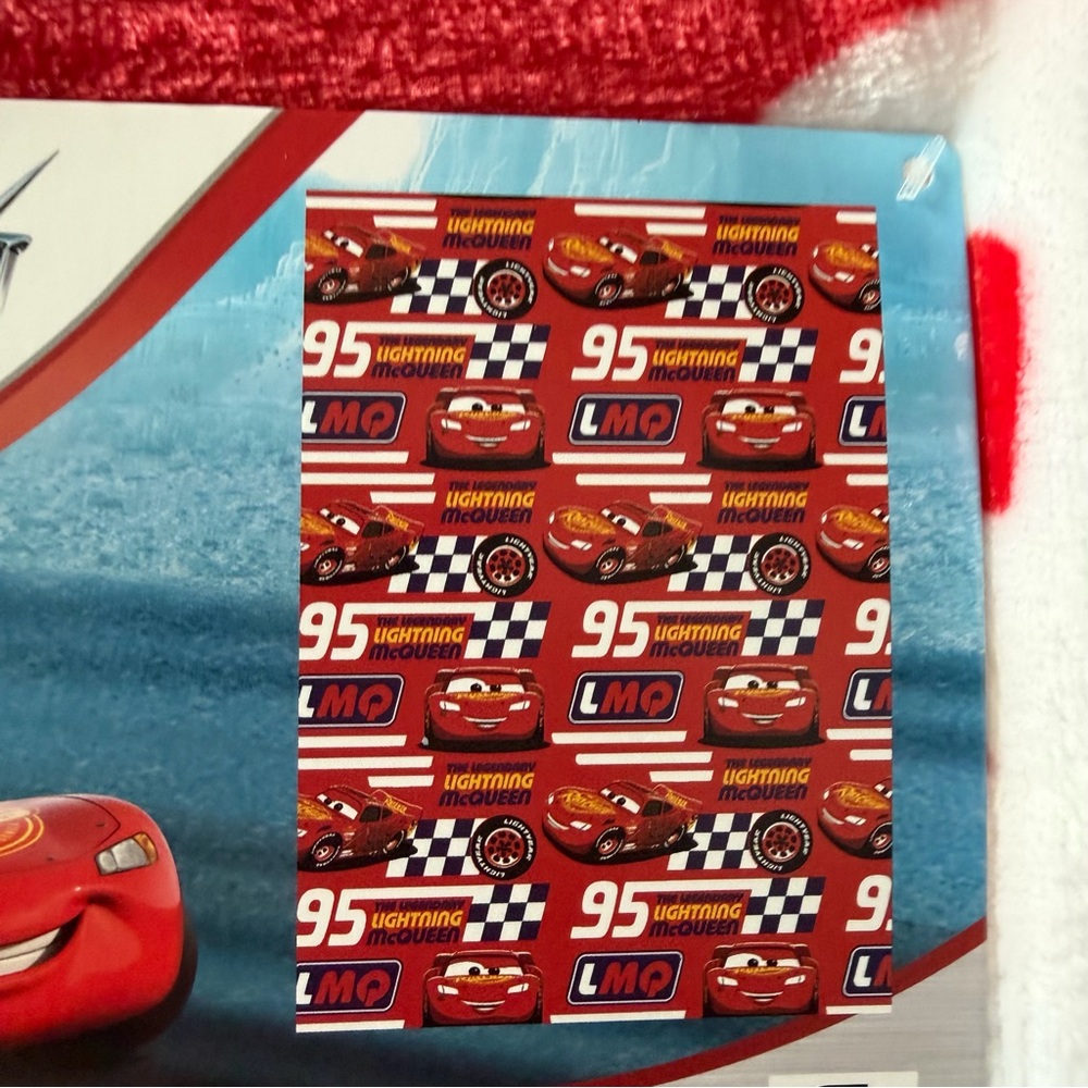Disney Cars Blanket NEW Plush Fleece Throw Pixar Lightning McQueen Gift Race 95 - Picture 3 of 5